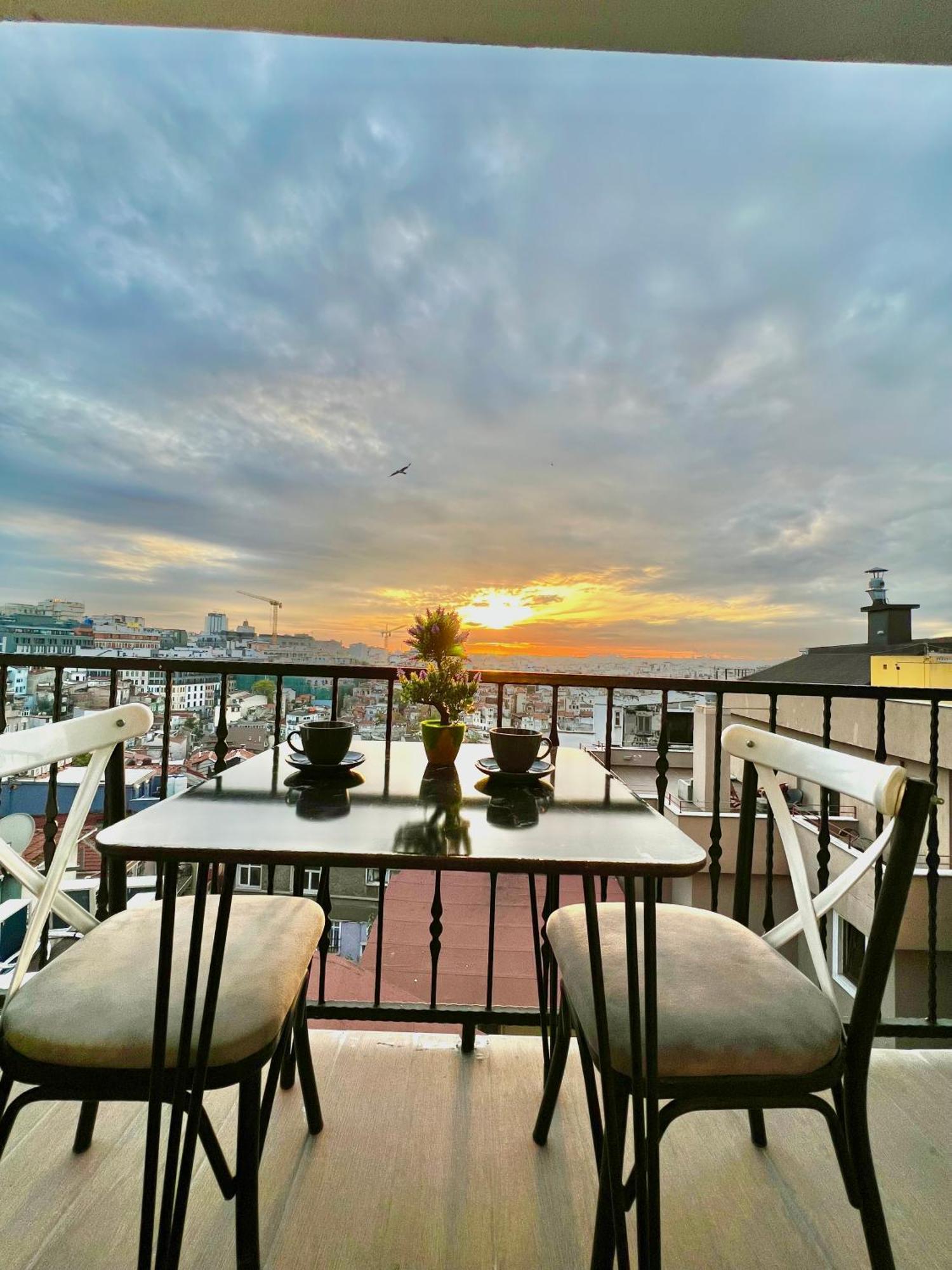 Taksim Larissa Hotel Suites Istambul Extérieur photo